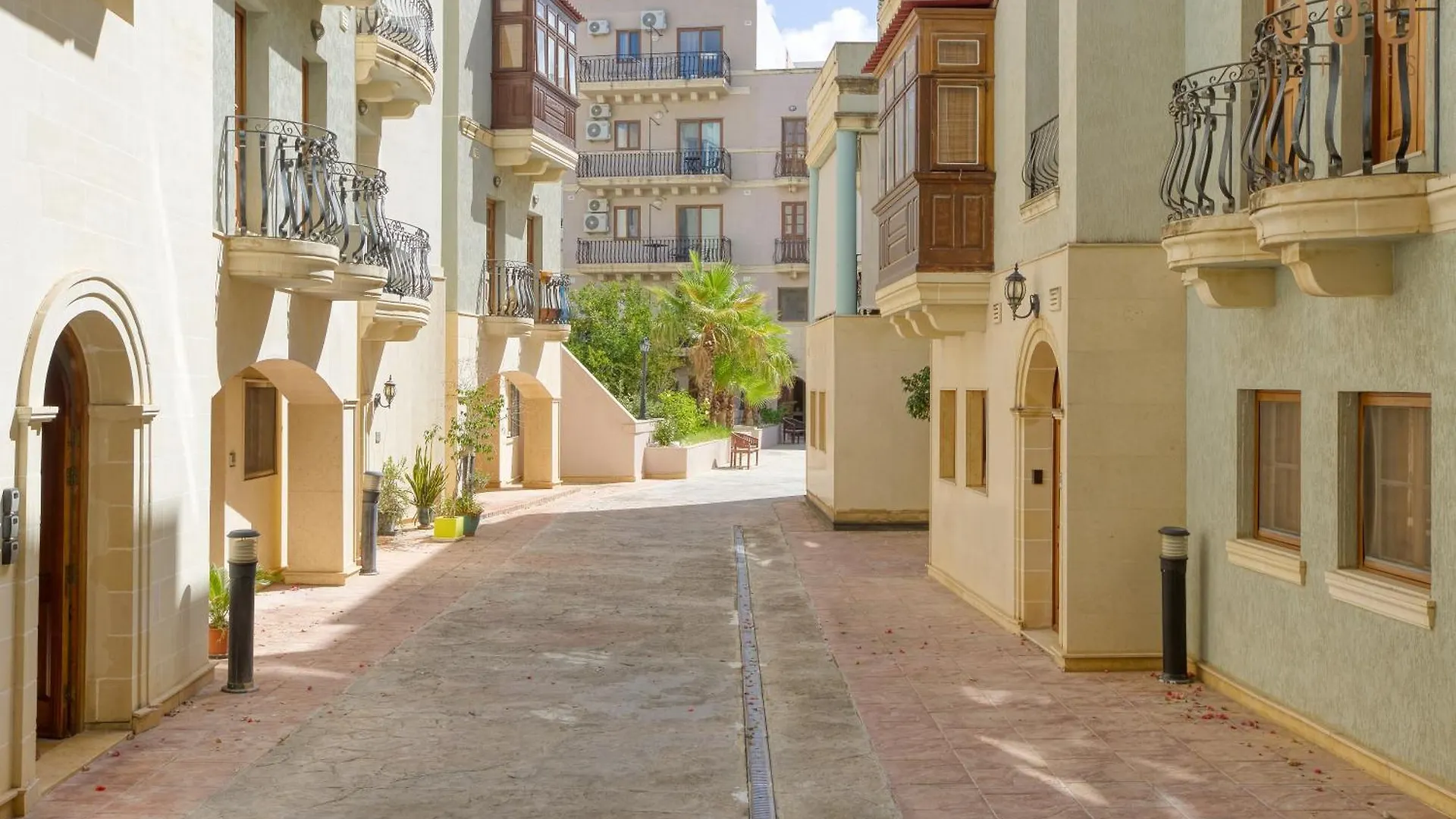 דירה Saint Julian's Modern 2Br Apt With Backyard In Vibrant St Julians By 360 Estates מלטה
